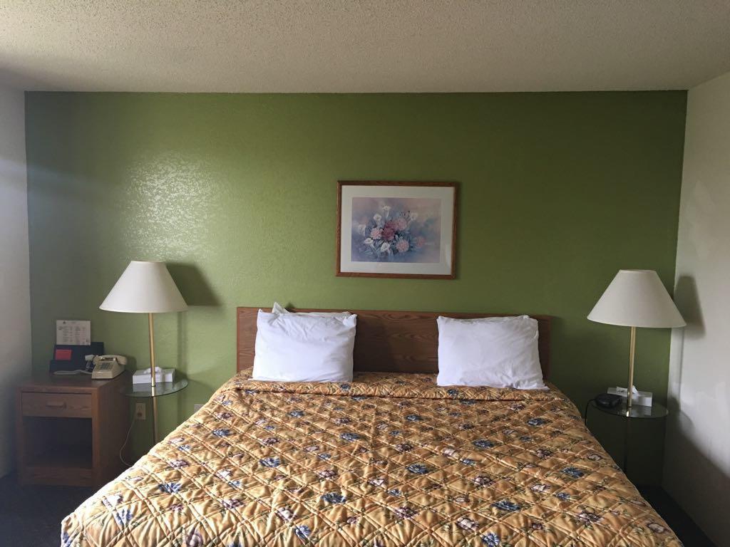 Prairie Rose Inn Edgeley Экстерьер фото