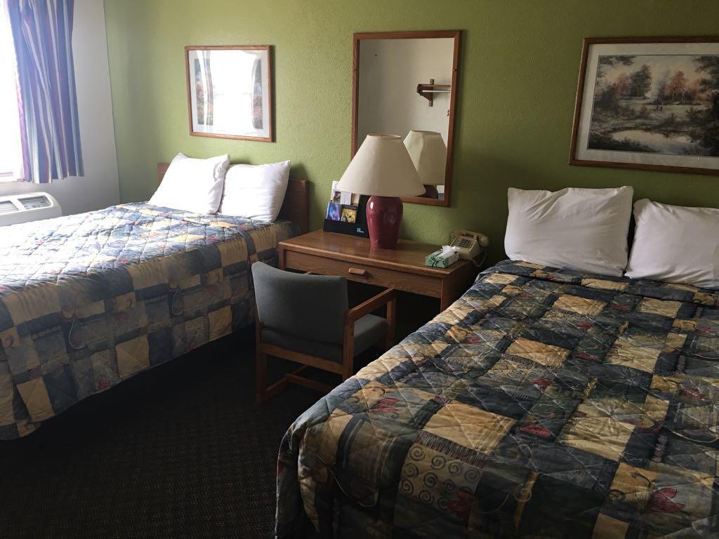 Prairie Rose Inn Edgeley Экстерьер фото